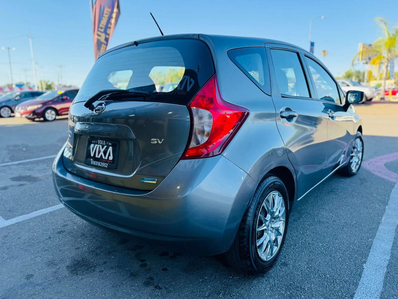 Used 2016 Nissan Versa Note SV FWD image 5