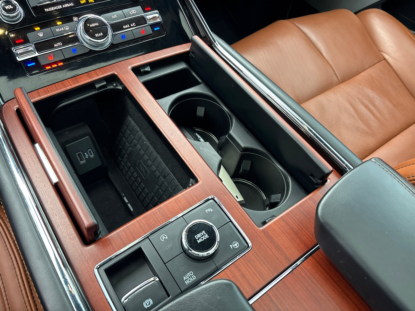 Used 2021 Lincoln Navigator L Reserve image 23