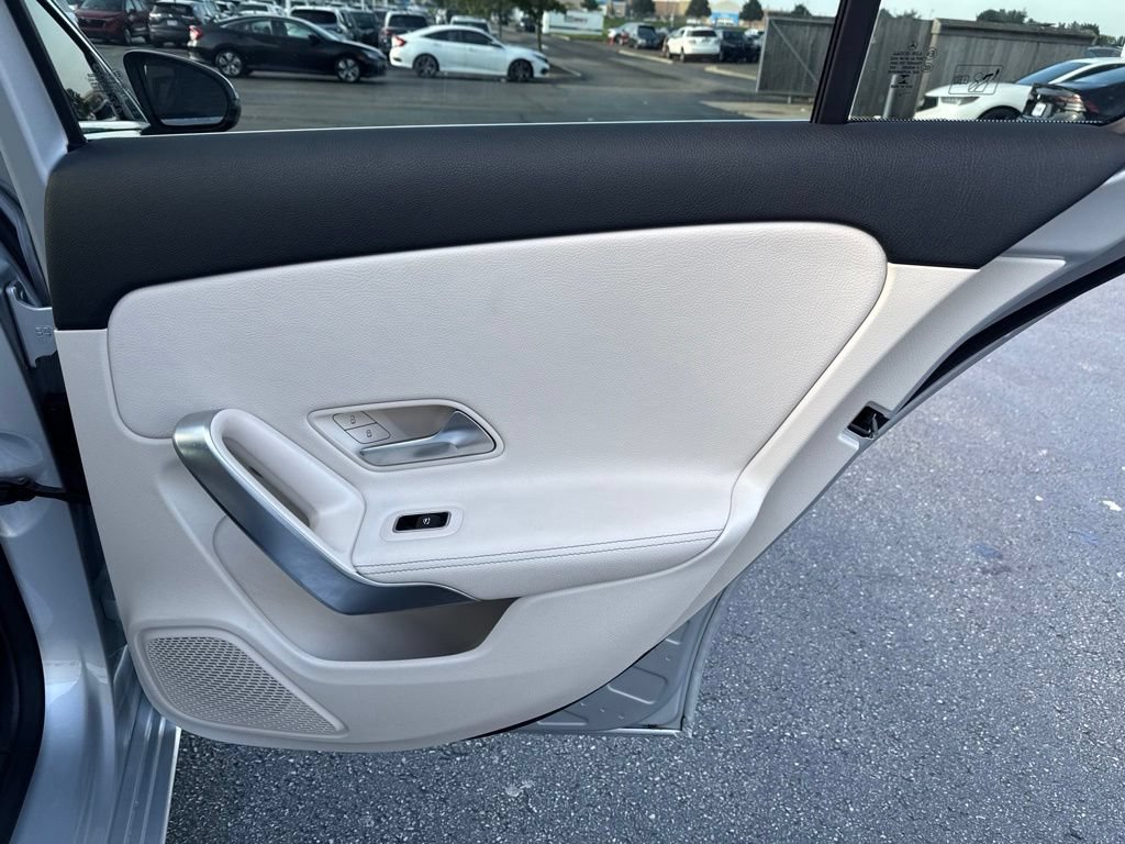 Used 2022 Mercedes-Benz A 220 image 37