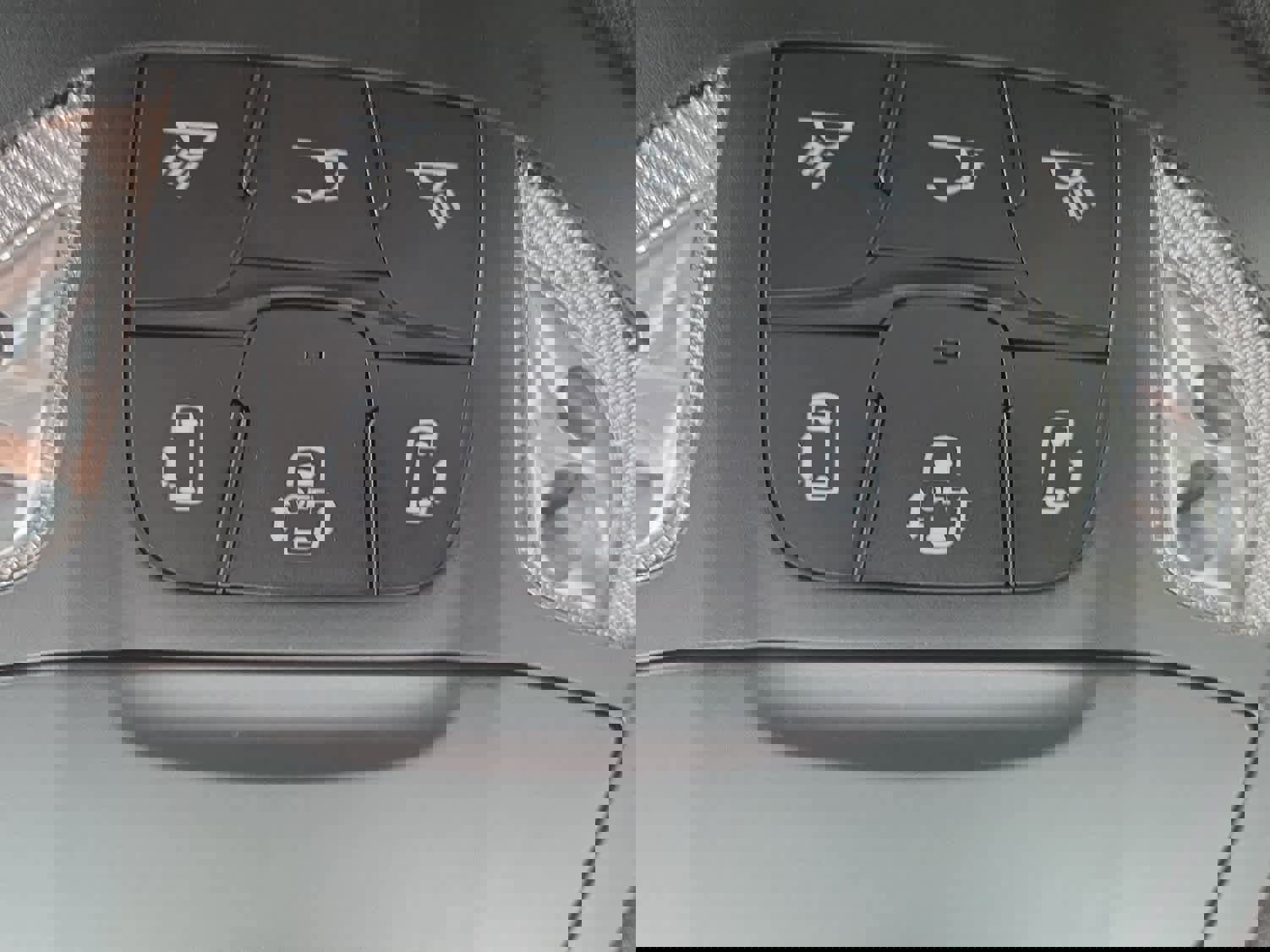 New 2026 Chrysler Pacifica Select w/ S Appearance Package image 33