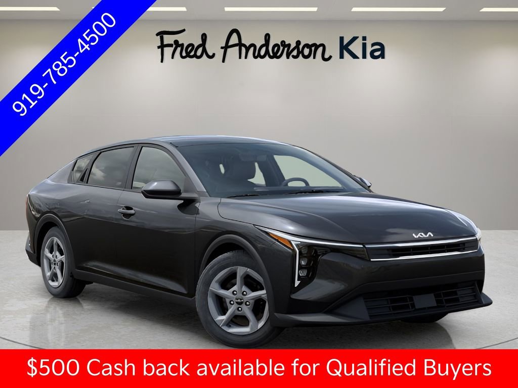 New 2025 Kia K4 LXS