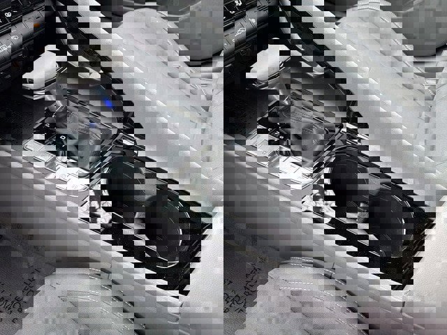 Certified 2022 Hyundai Elantra SEL w/ Convenience Package image 26