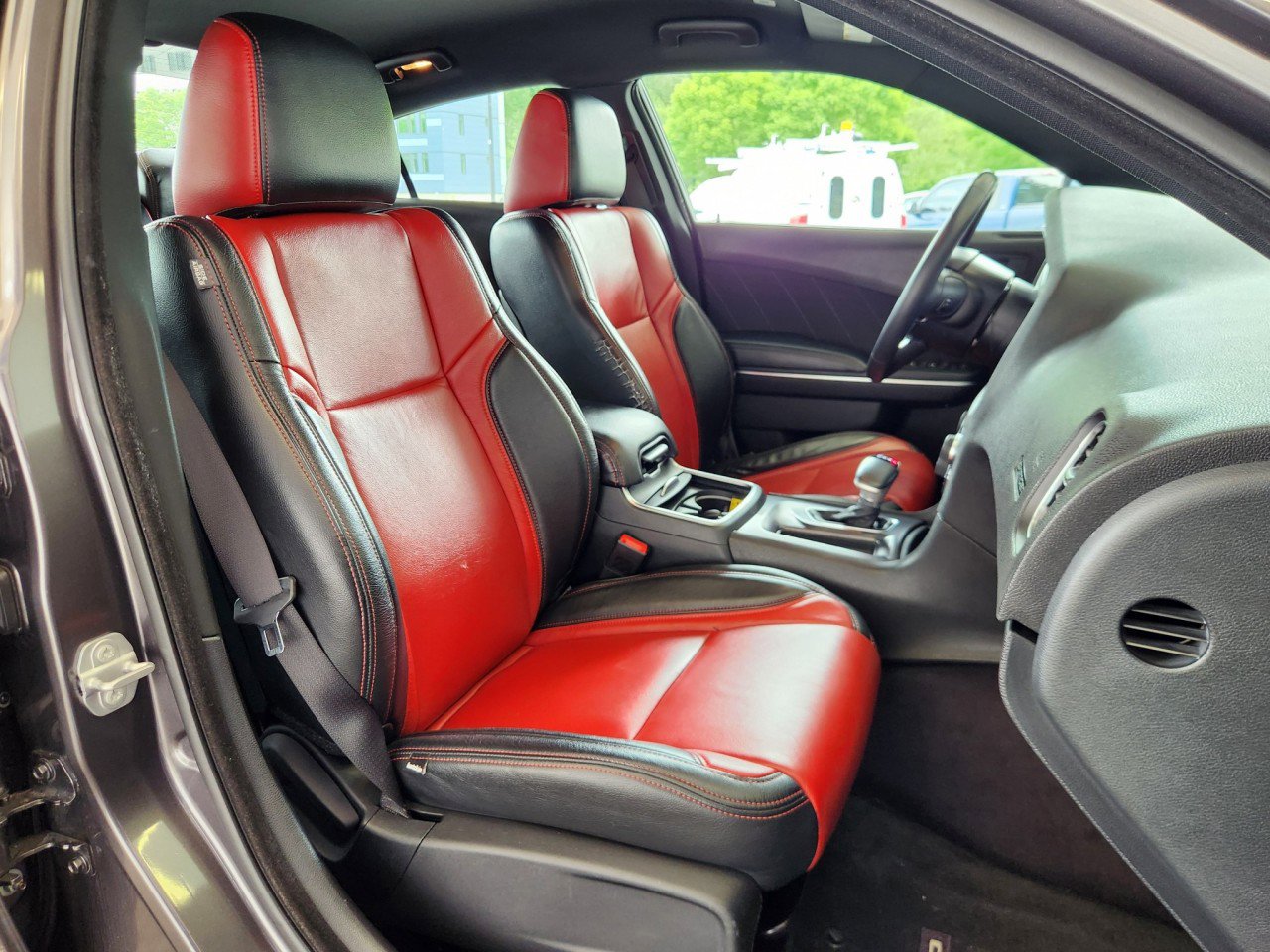Used 2017 Dodge Charger SXT RWD image 9