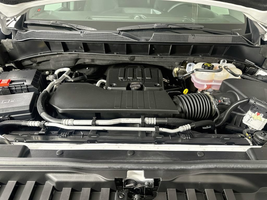 Used 2025 Chevrolet Silverado 1500 Custom RWD image 10