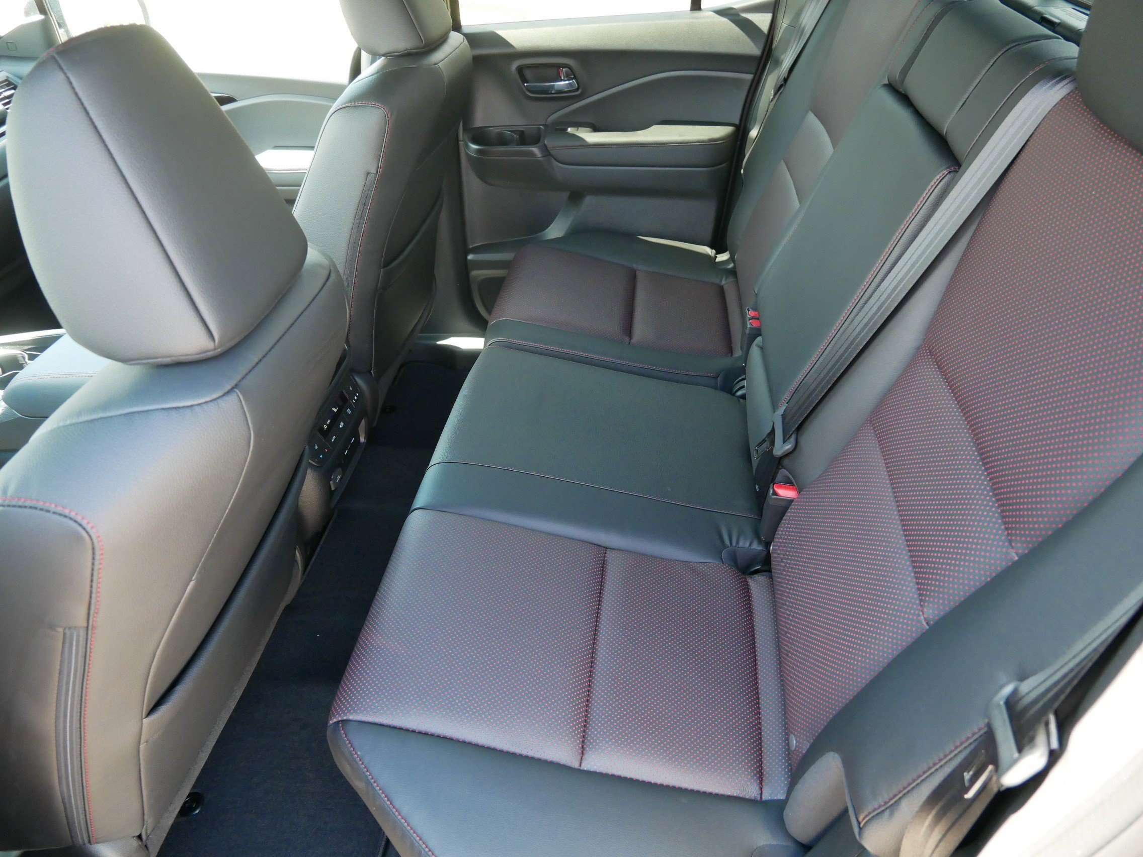 New 2026 Honda Ridgeline Black Edition image 8