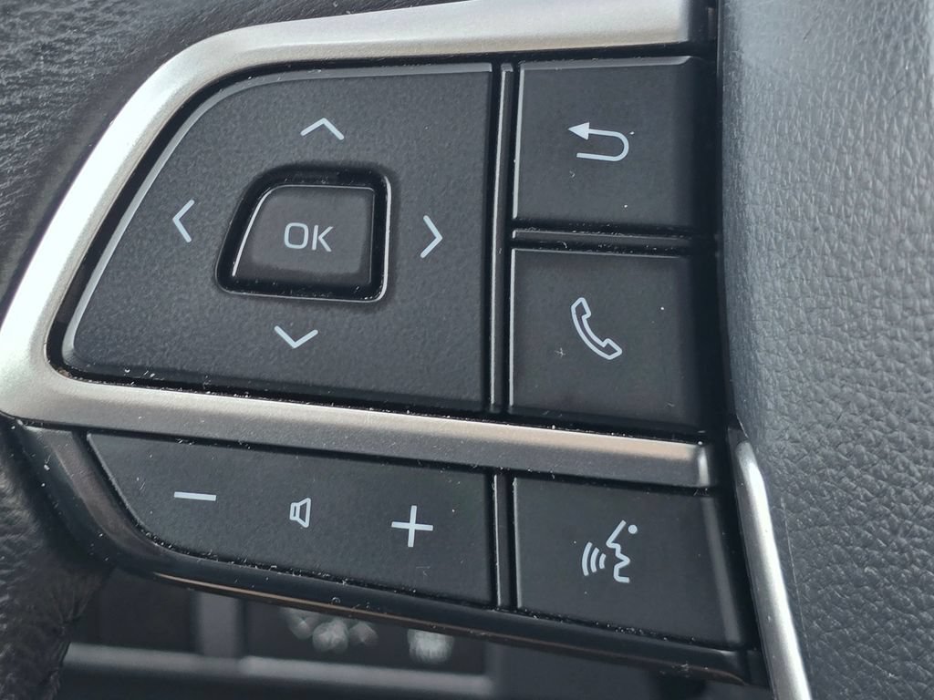 Certified 2024 Toyota Sienna XLE FWD image 32