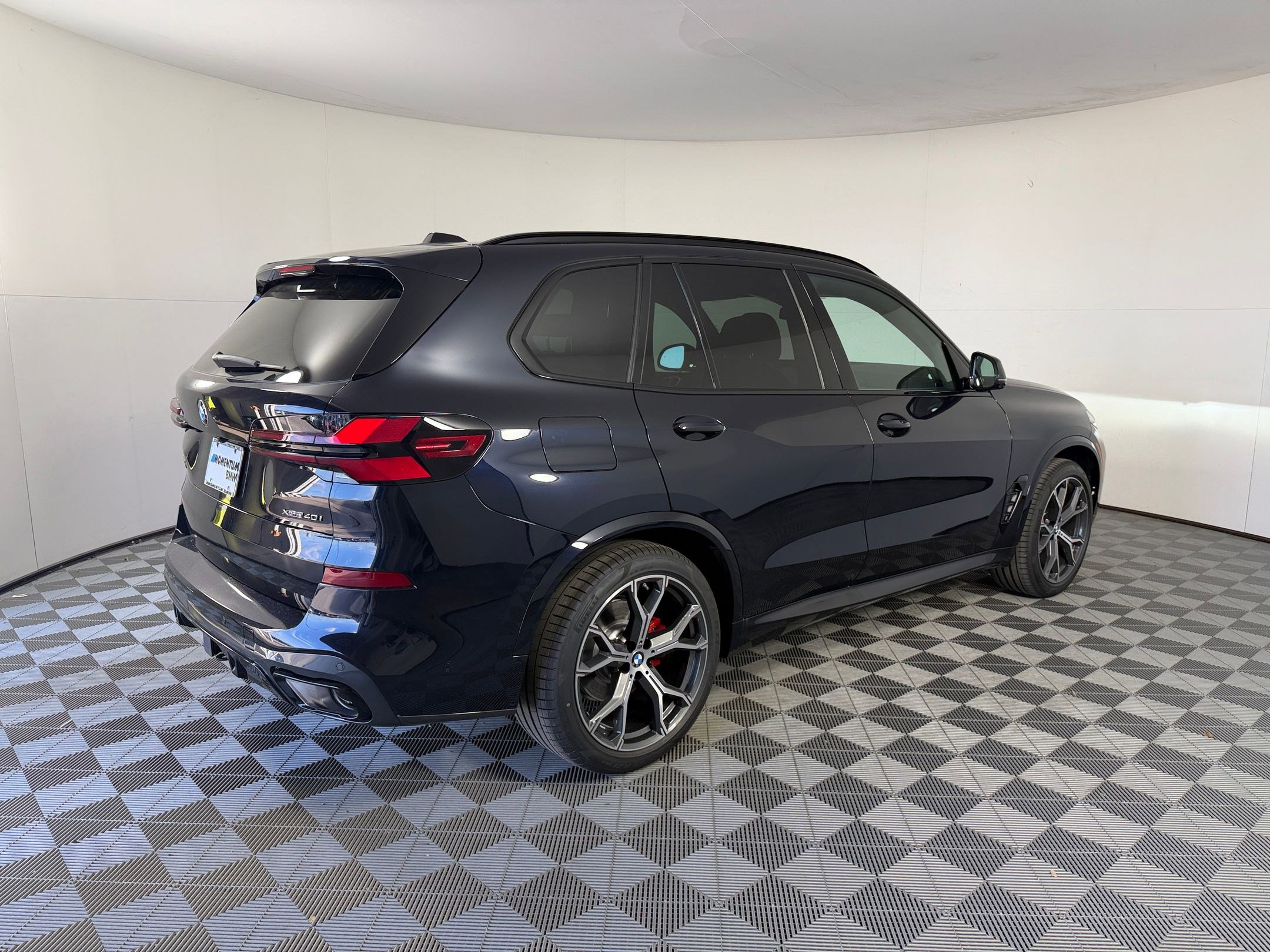 New 2026 BMW X5 xDrive40i w/ M Sport Package AWD/4WD image 9