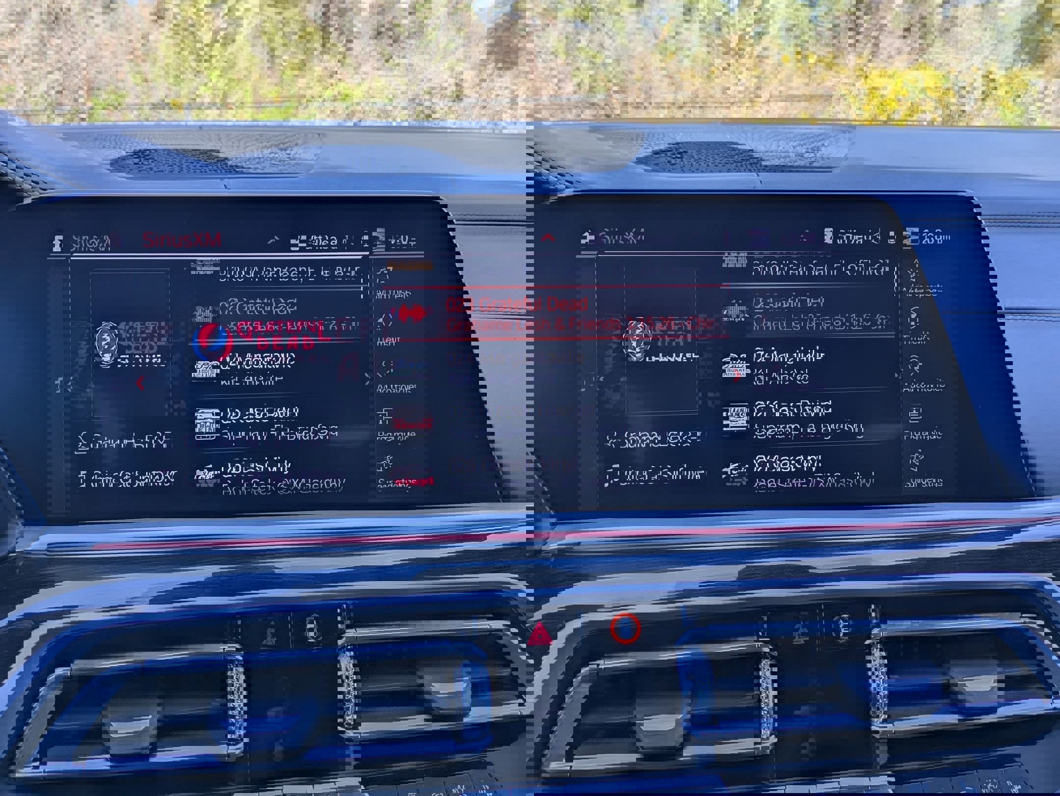 Used 2020 BMW X7 M50i w/ Executive Package image 11