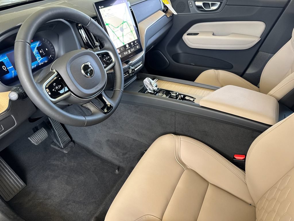 New 2026 Volvo XC60 B5 Core w/ Protection Package Premier AWD/4WD image 9