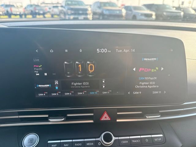 Used 2021 Hyundai Elantra Limited image 38