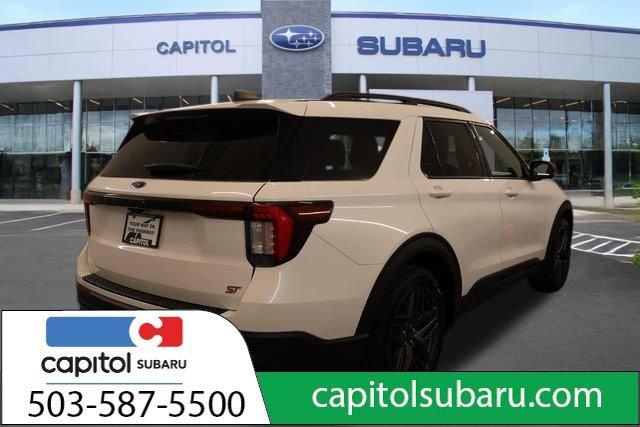 Used 2025 Ford Explorer ST AWD/4WD image 3