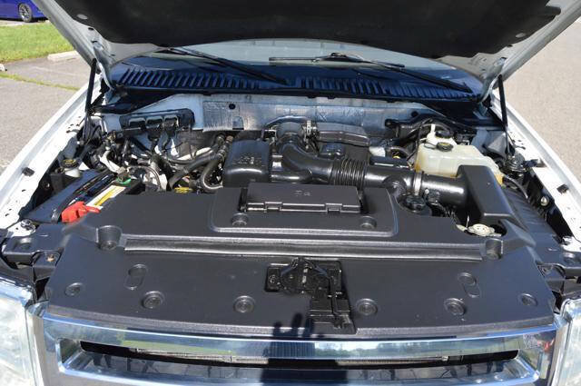 Used 2010 Ford Expedition XLT AWD/4WD image 33