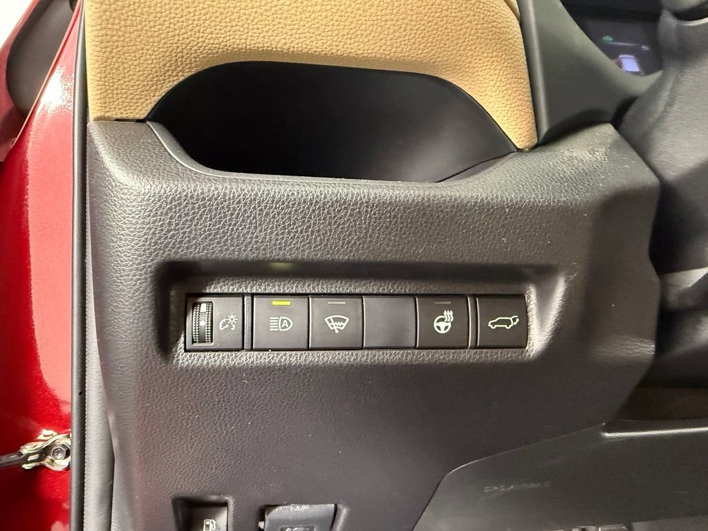 Used 2020 Toyota RAV4 XLE w/ Convenience Package AWD/4WD image 14
