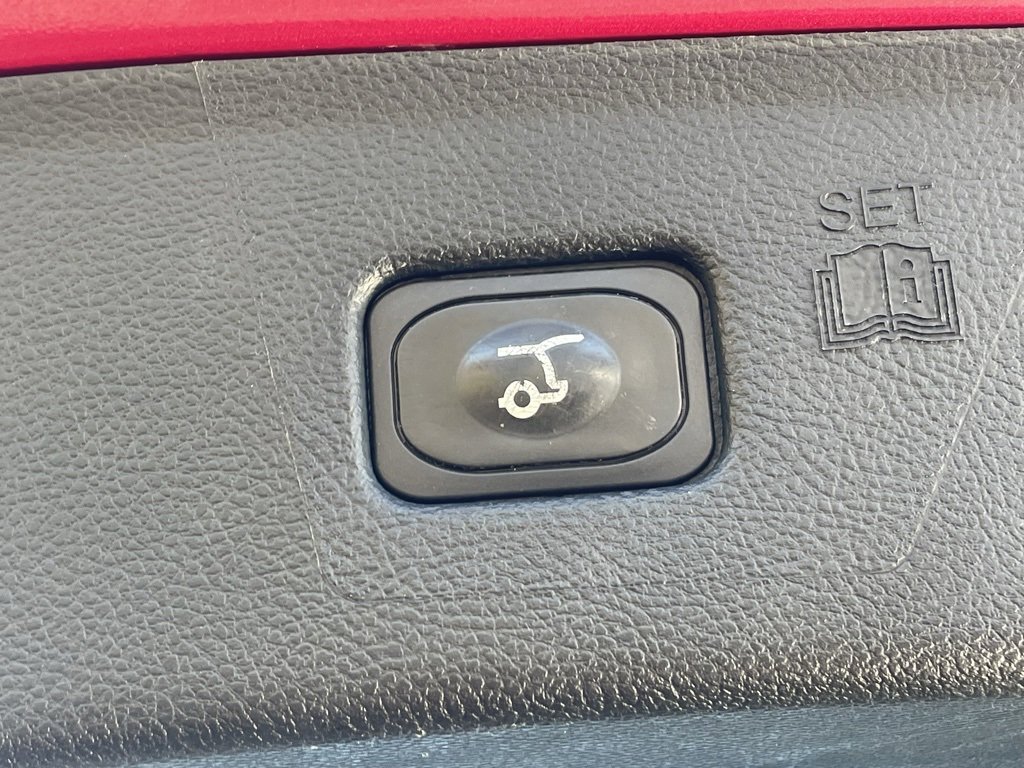 Used 2022 Ford Edge SEL w/ Convenience Package image 18