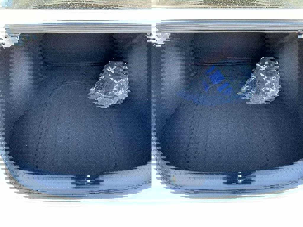 New 2026 Hyundai Elantra Sport image 7