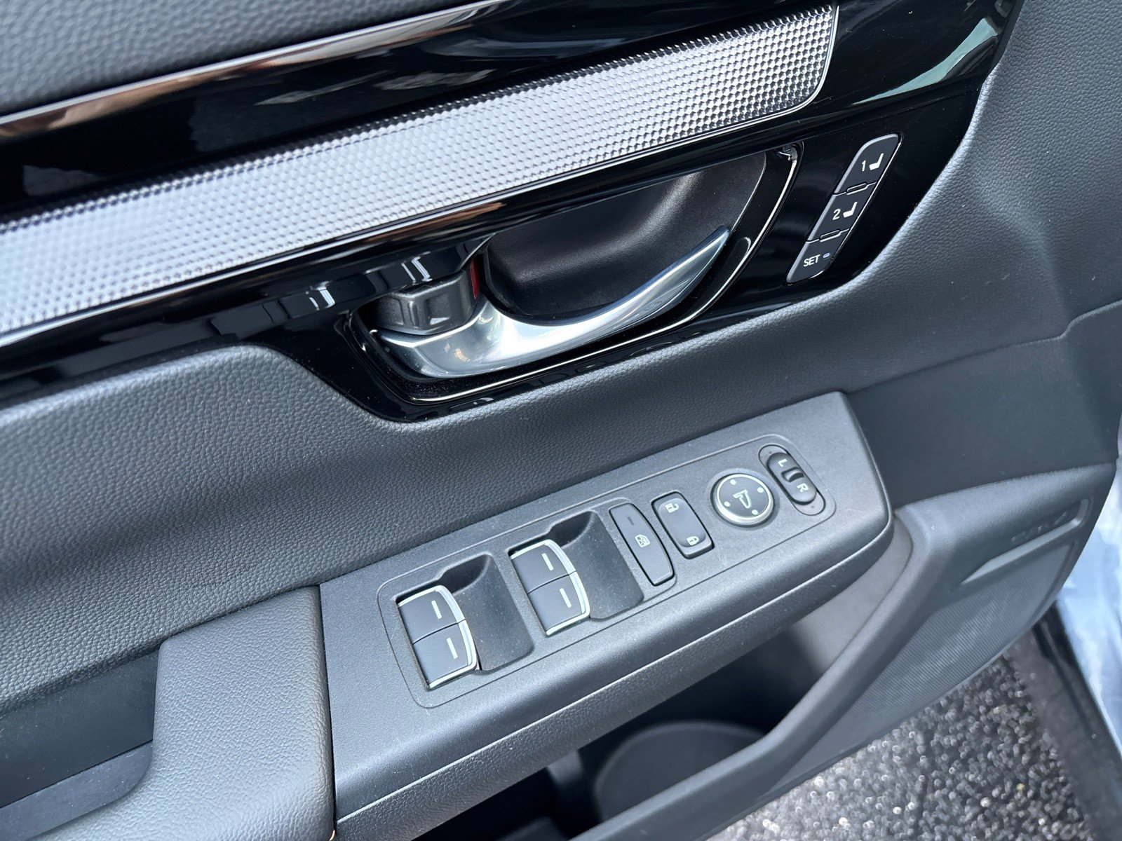 Used 2024 Honda CR-V Sport Touring image 11