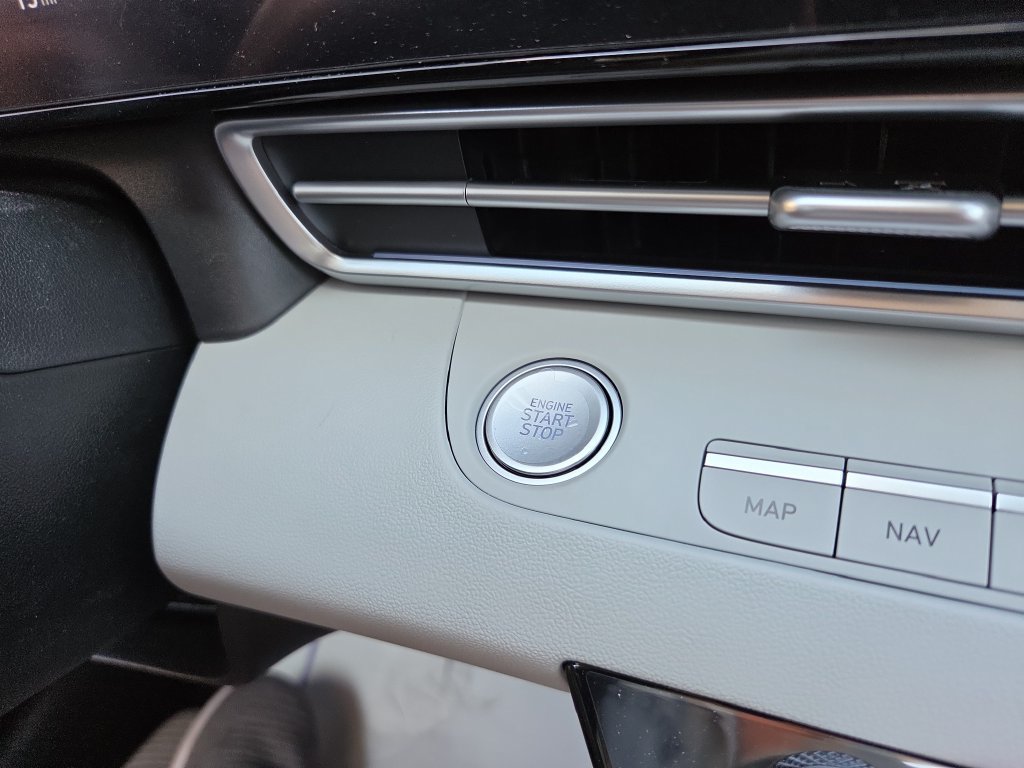 New 2026 Hyundai Elantra Limited FWD image 23