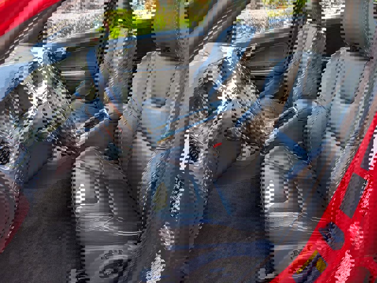 Used 2015 Volvo V60 T6 R-Design Platinum image 10