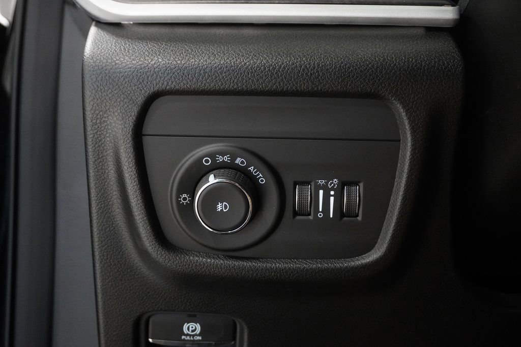 New 2025 Jeep Grand Cherokee L Limited w/ Luxury Tech Group II image 22