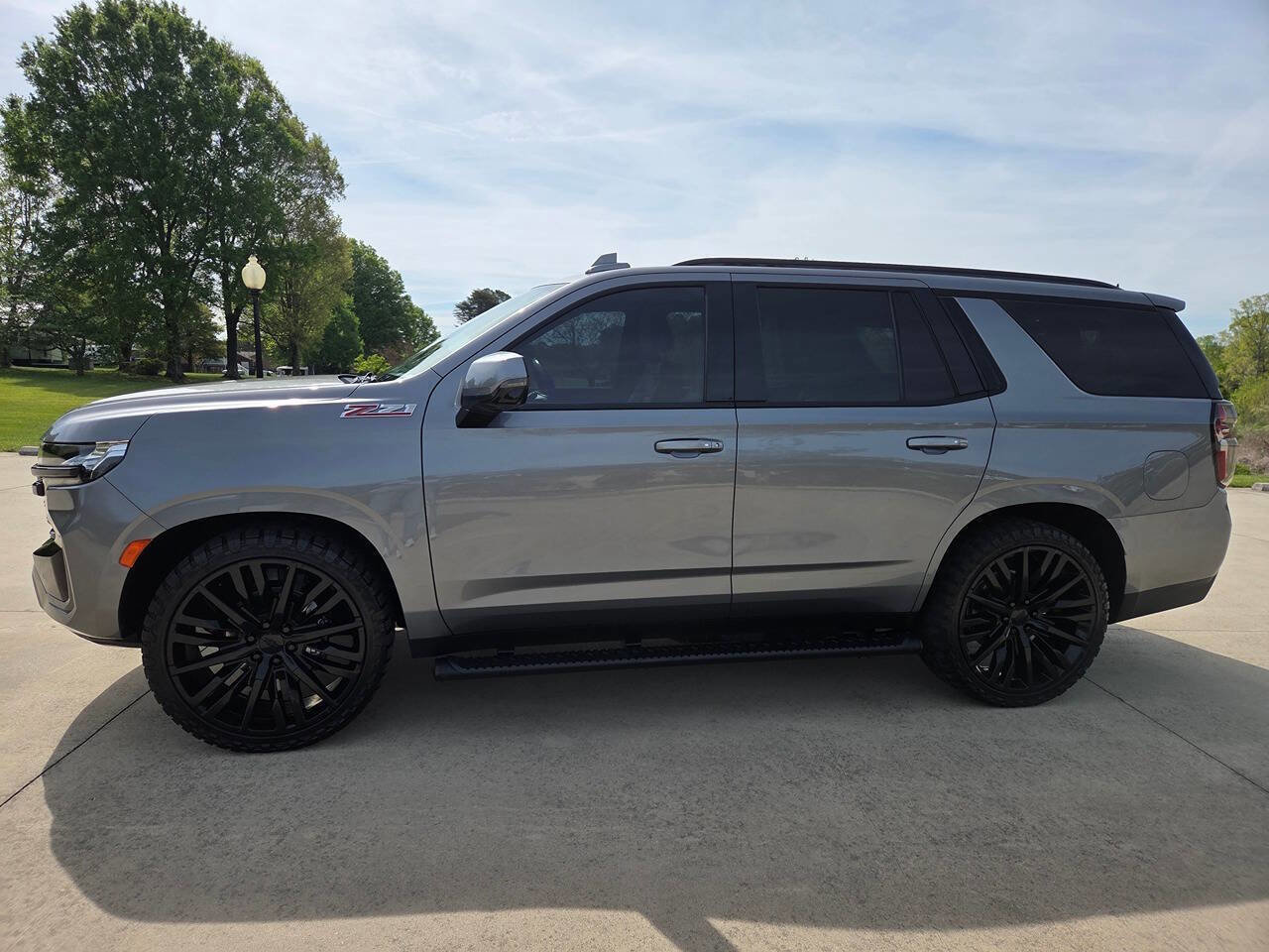 Used 2021 Chevrolet Tahoe Z71 w/ Z71 Off-Road Package image 5