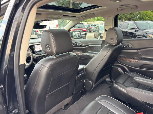 Used 2022 GMC Acadia Denali w/ Denali Ultimate Package AWD/4WD image 12