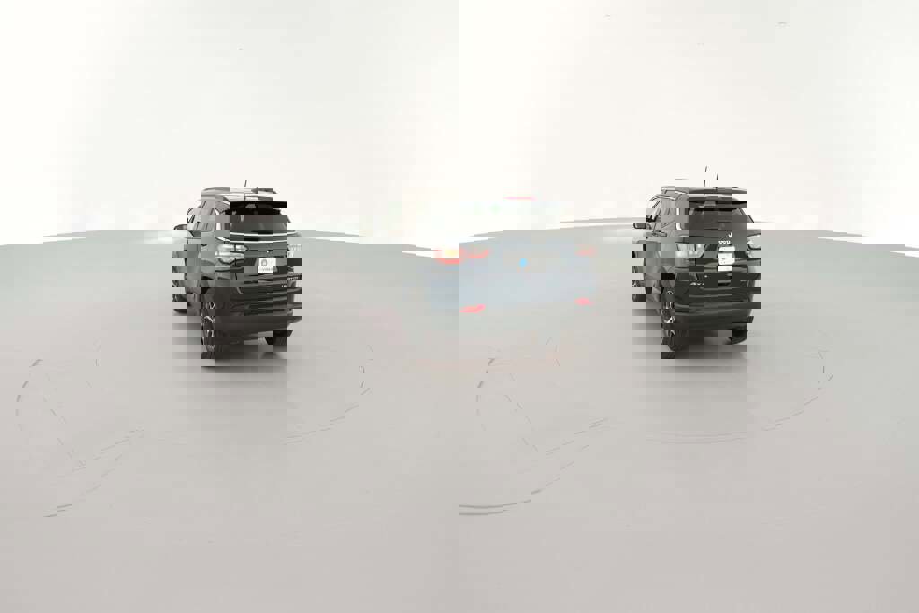 New 2026 Jeep Compass Limited image 9