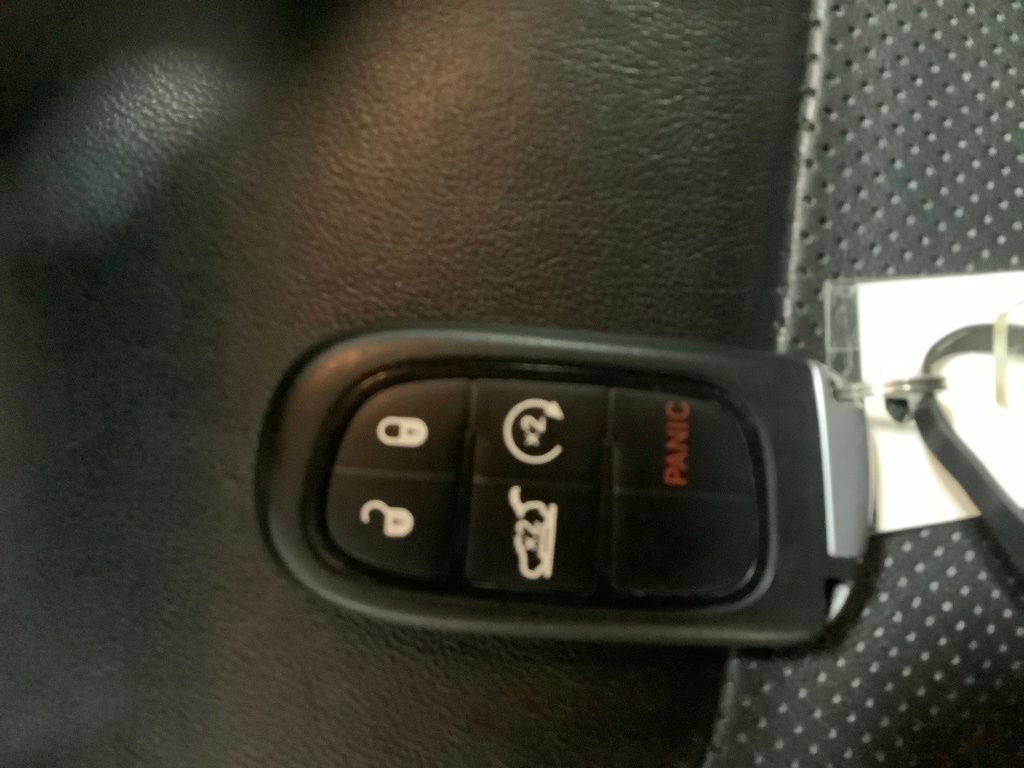 Certified 2019 Jeep Cherokee Limited AWD/4WD image 25