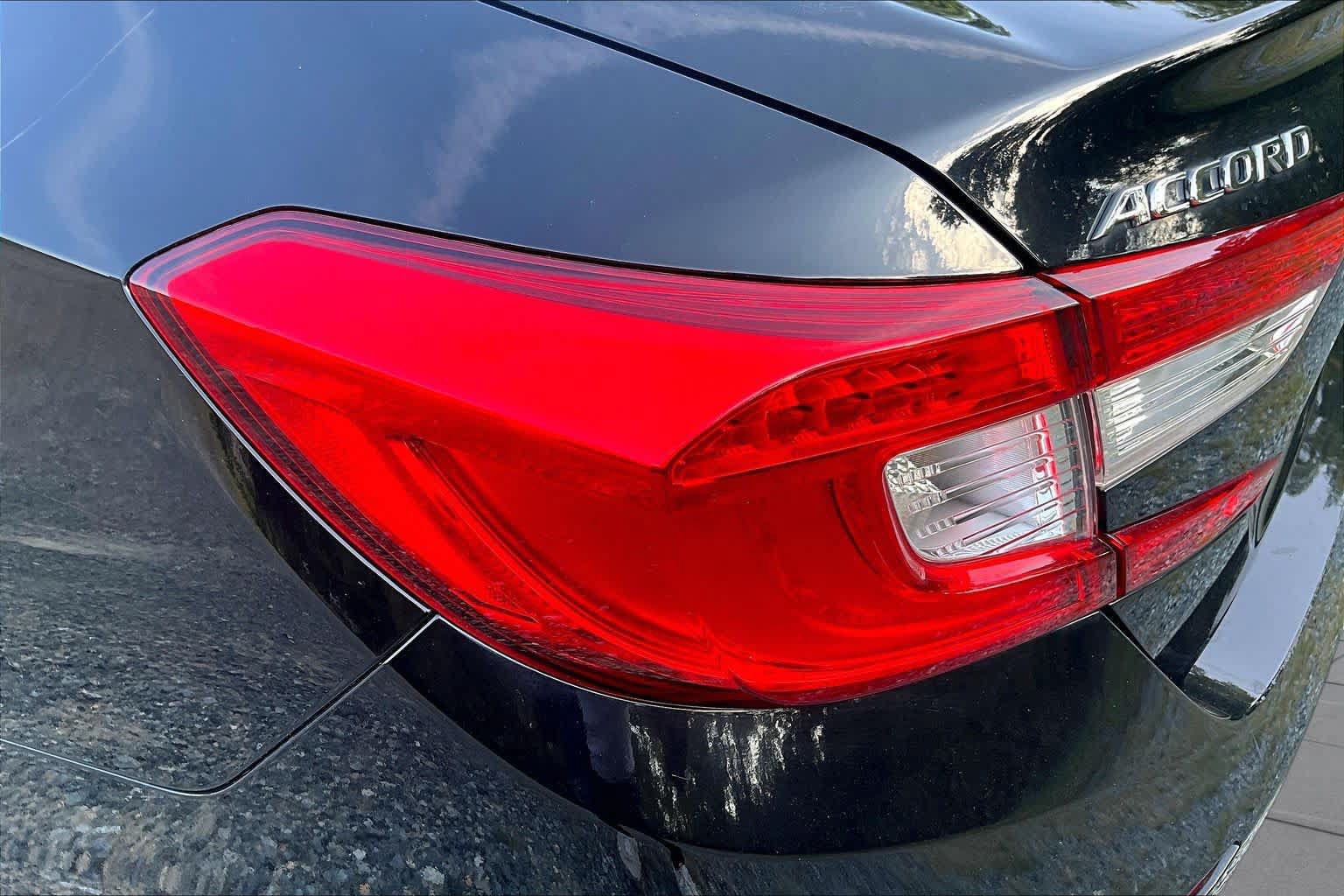 Used 2021 Honda Accord EX-L image 29