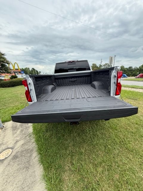 Used 2023 Chevrolet Silverado 2500 LTZ AWD/4WD image 5