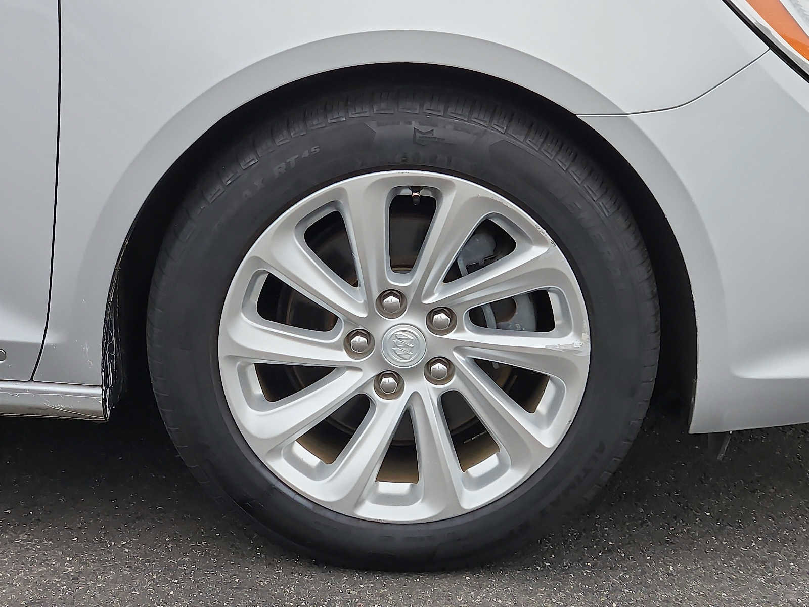 Used 2015 Buick LaCrosse Leather image 8