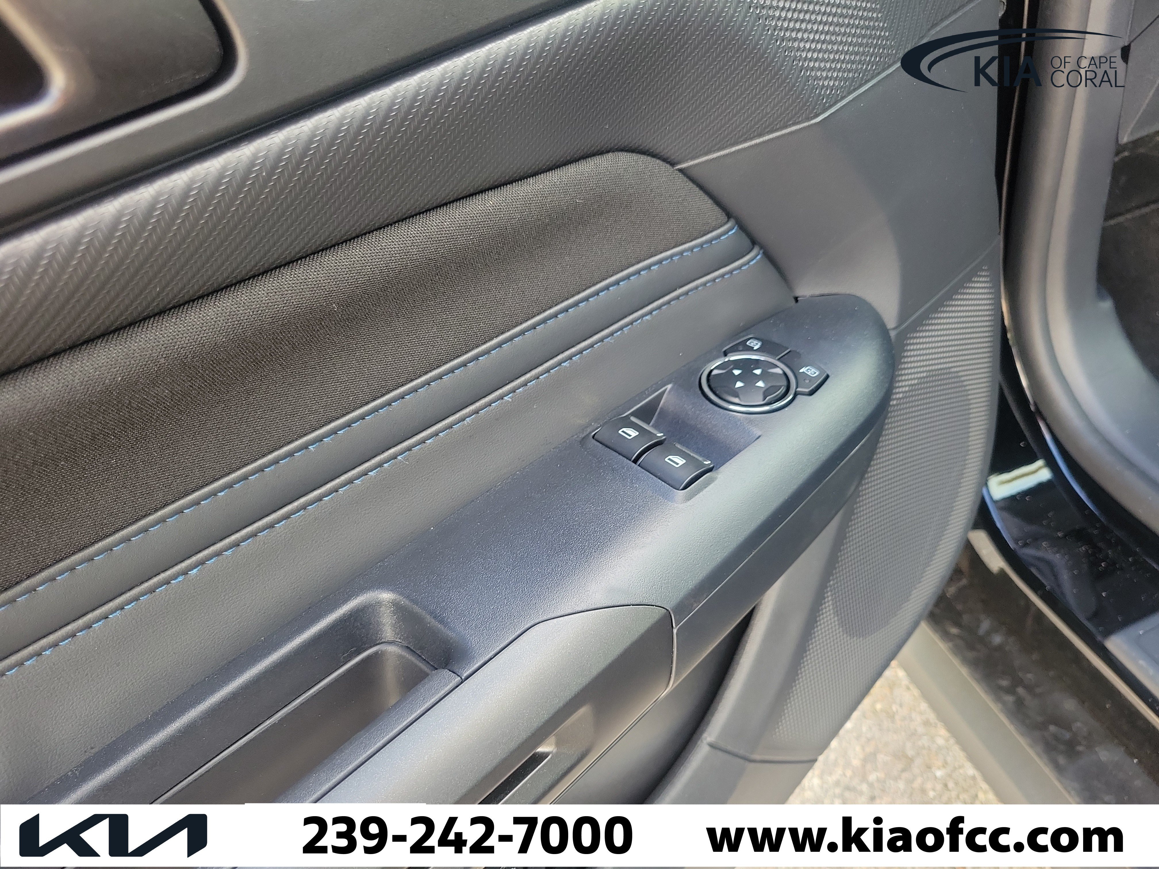 Used 2025 Ford Mustang Dark Horse RWD image 15