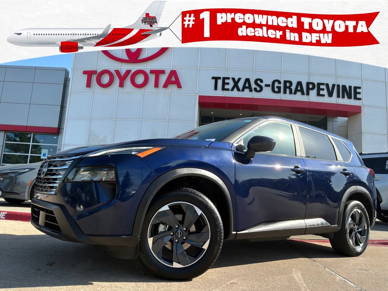 Used 2025 Nissan Rogue SV FWD image 1