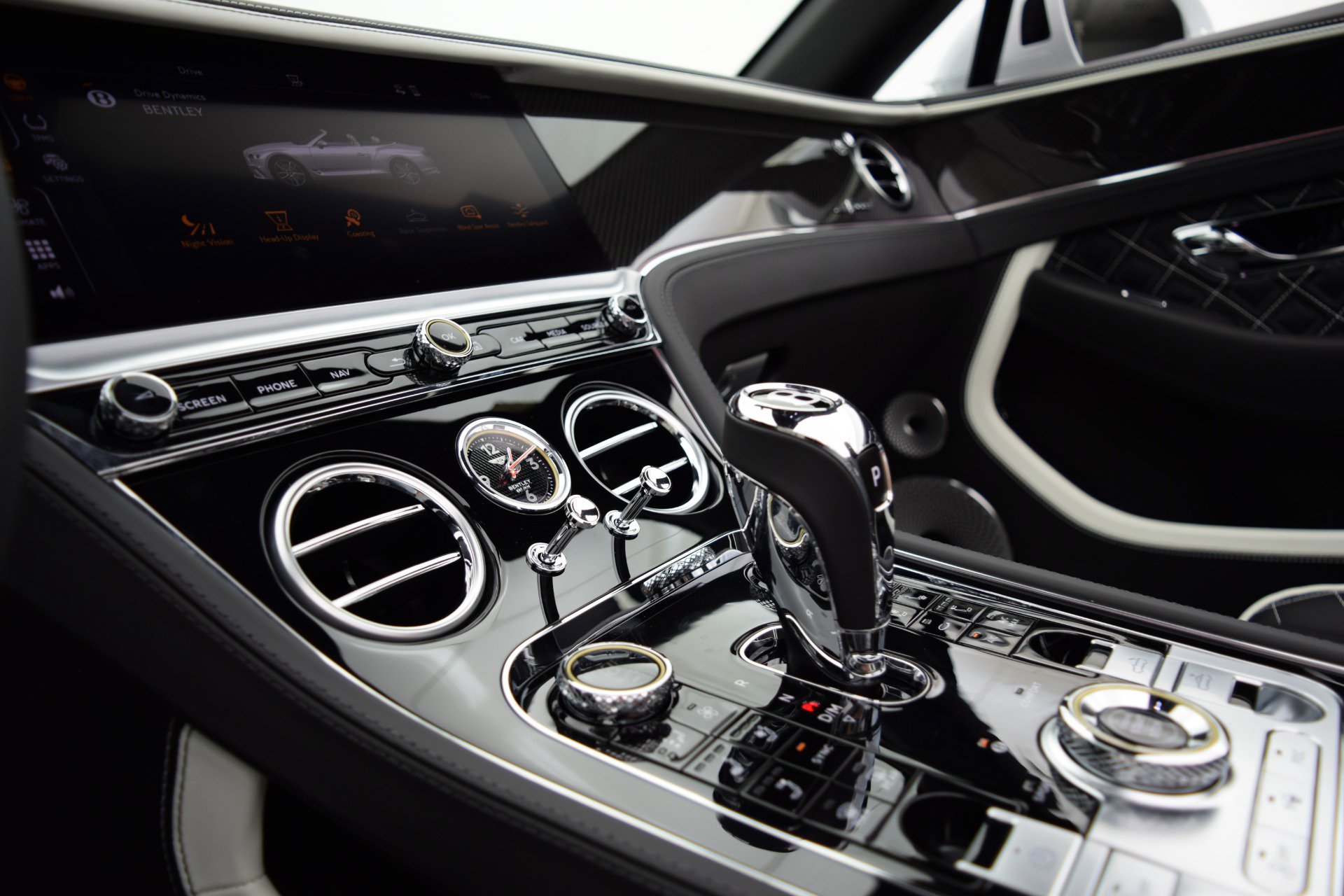 Used 2023 Bentley Continental GT Speed image 28