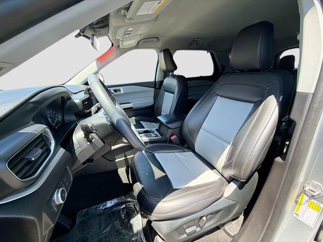 Used 2022 Ford Explorer XLT w/ Equipment Group 202A AWD/4WD image 20