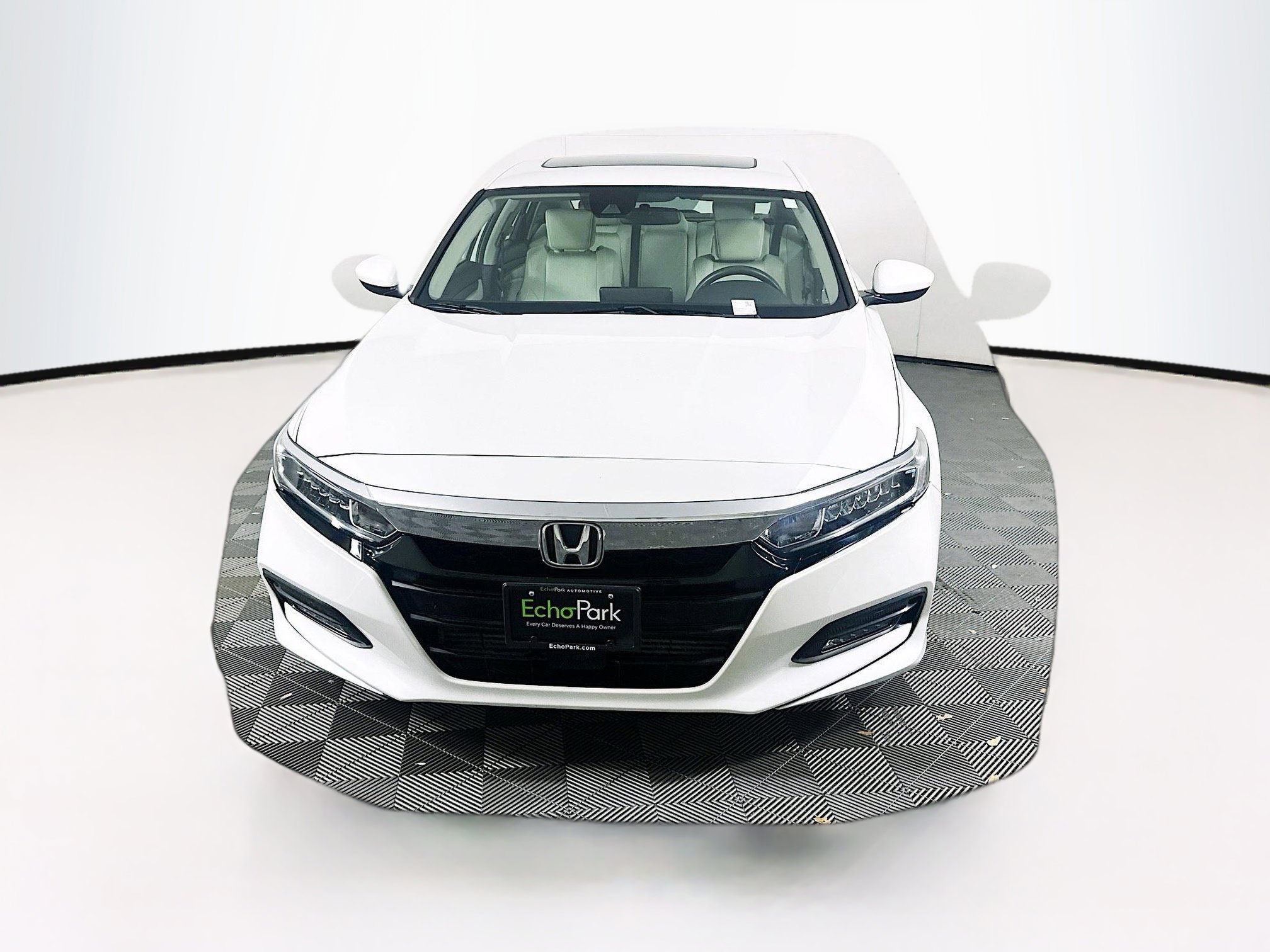 Used 2018 Honda Accord EX image 2