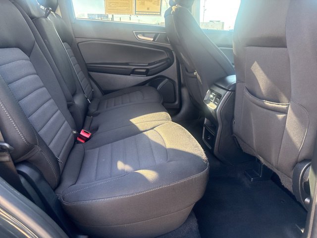 Used 2022 Ford Edge SE image 12