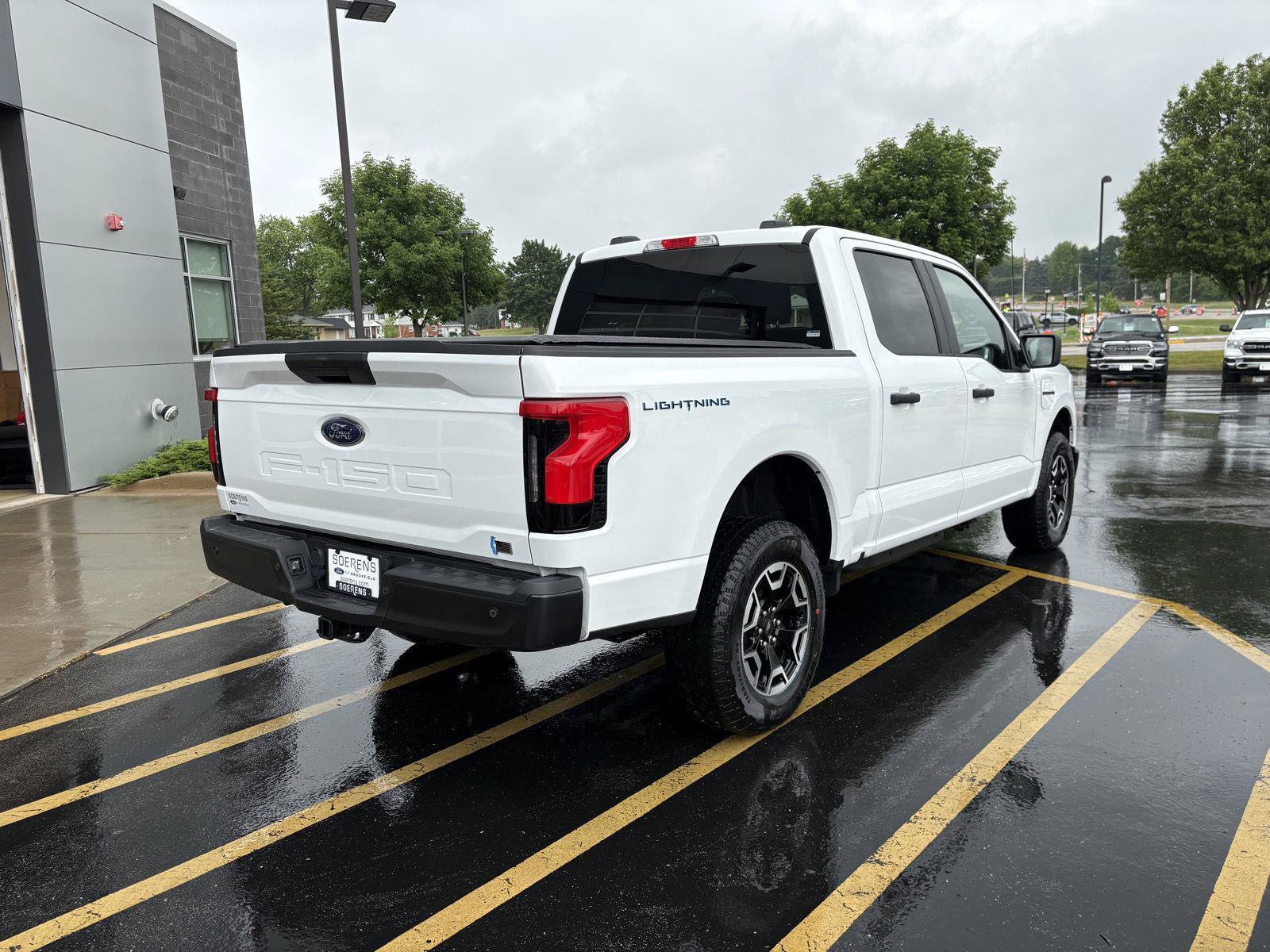 Used 2022 Ford F150 Lightning Pro AWD/4WD image 6