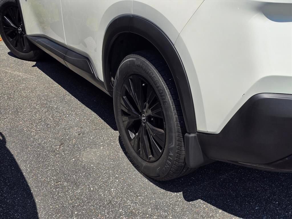 Used 2023 Nissan Rogue SV w/ SV Premium B Package AWD/4WD image 19