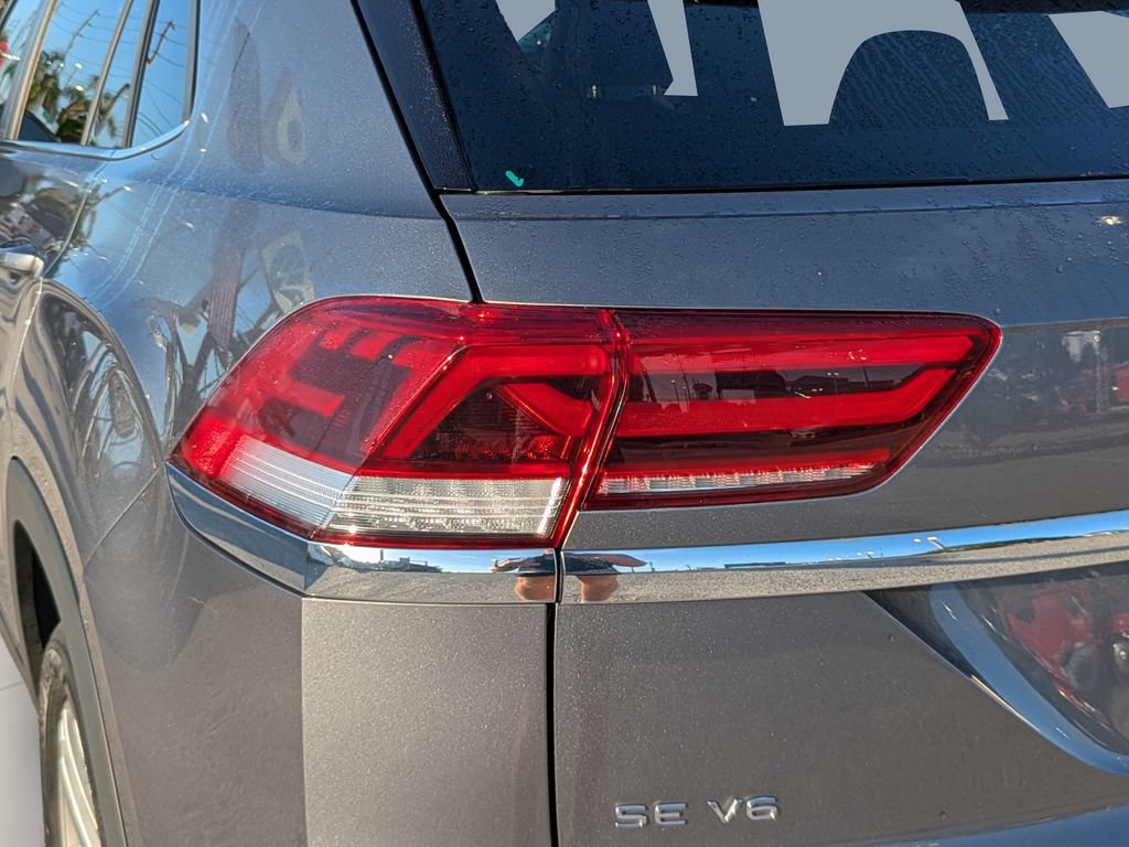 Certified 2023 Volkswagen Atlas Cross Sport SE w/ Panoramic Sunroof Package FWD image 8