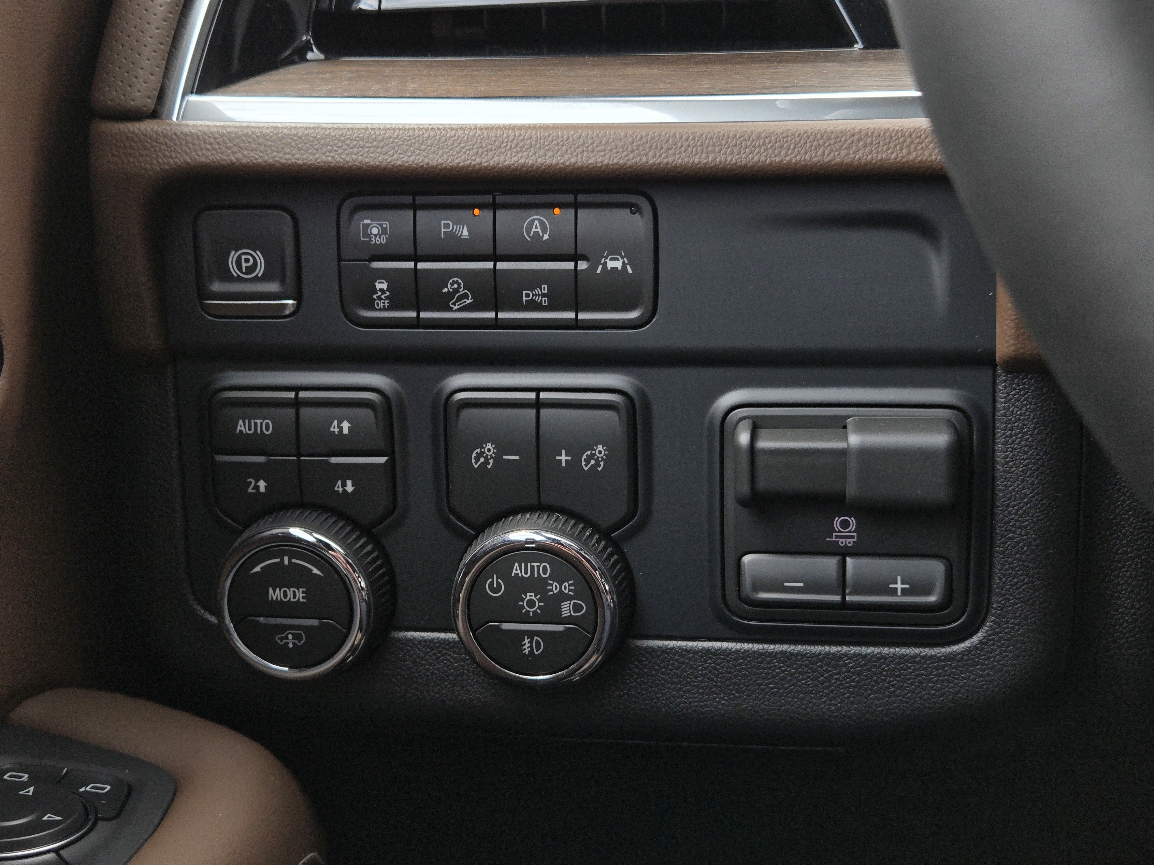 New 2026 Chevrolet Tahoe High Country AWD/4WD image 10