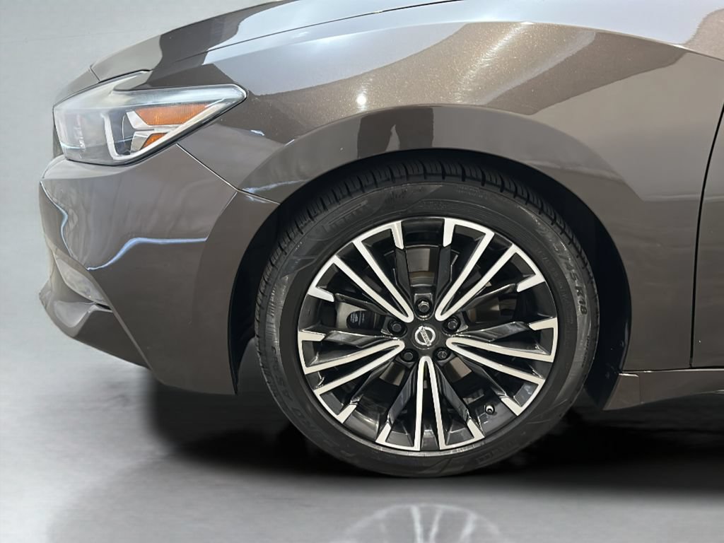 Used 2016 Nissan Maxima Platinum FWD image 12