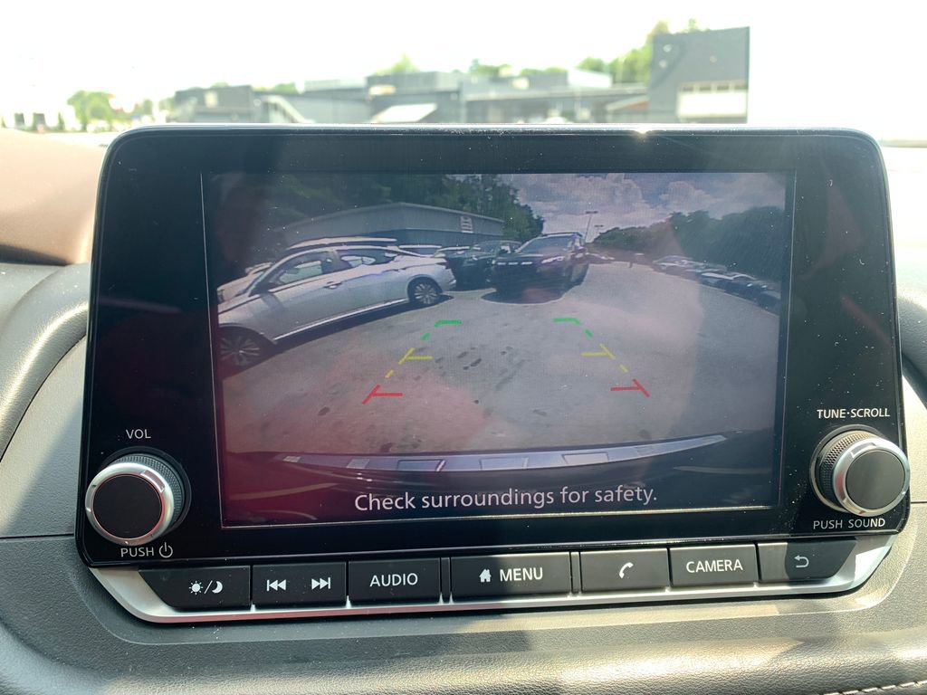 Used 2023 Nissan Rogue SV FWD image 16