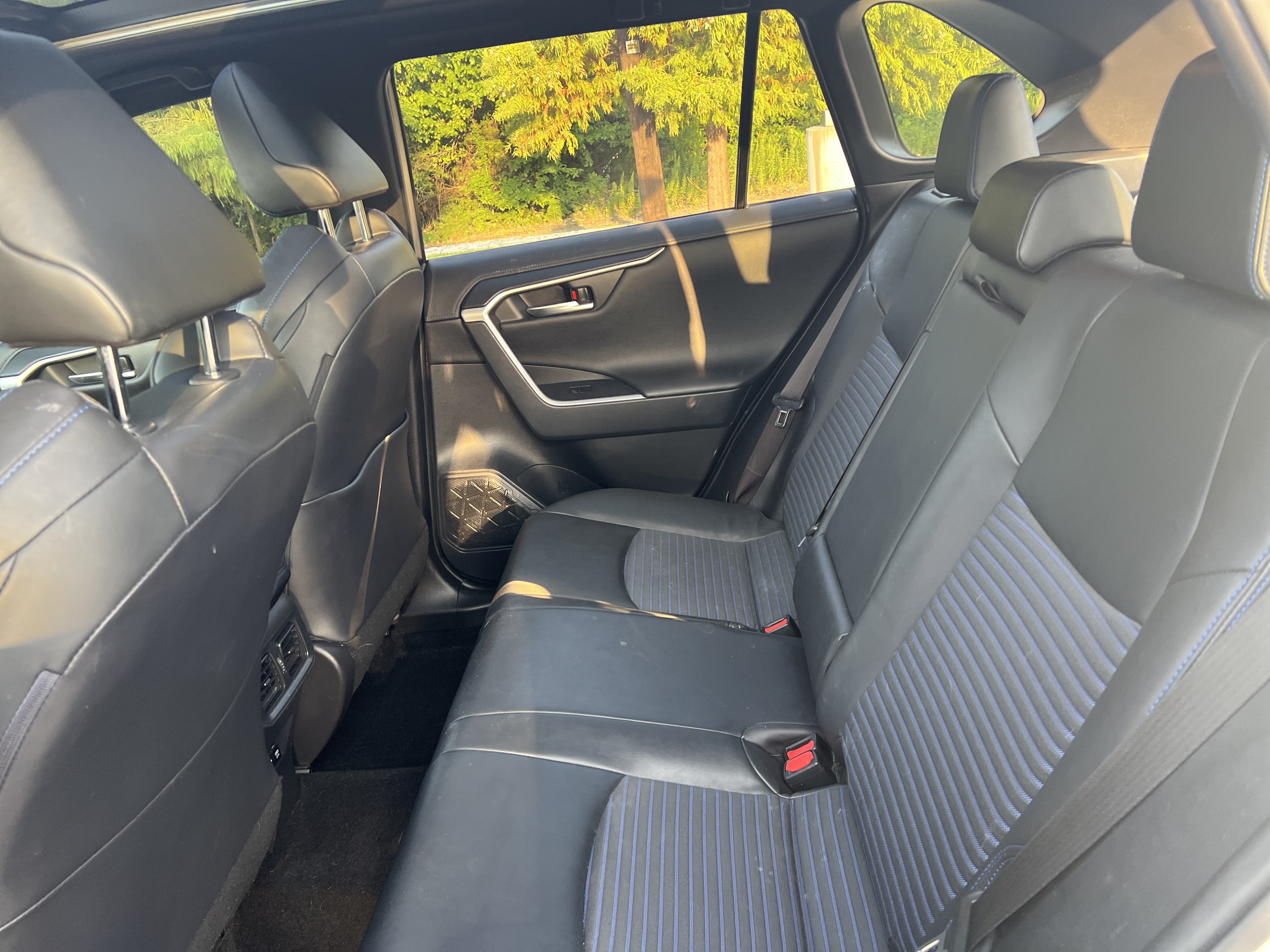 Used 2020 Toyota RAV4 XSE AWD/4WD image 29