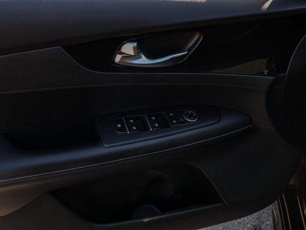 Used 2023 Kia Forte GT-Line w/ GT-Line Technology Package image 23