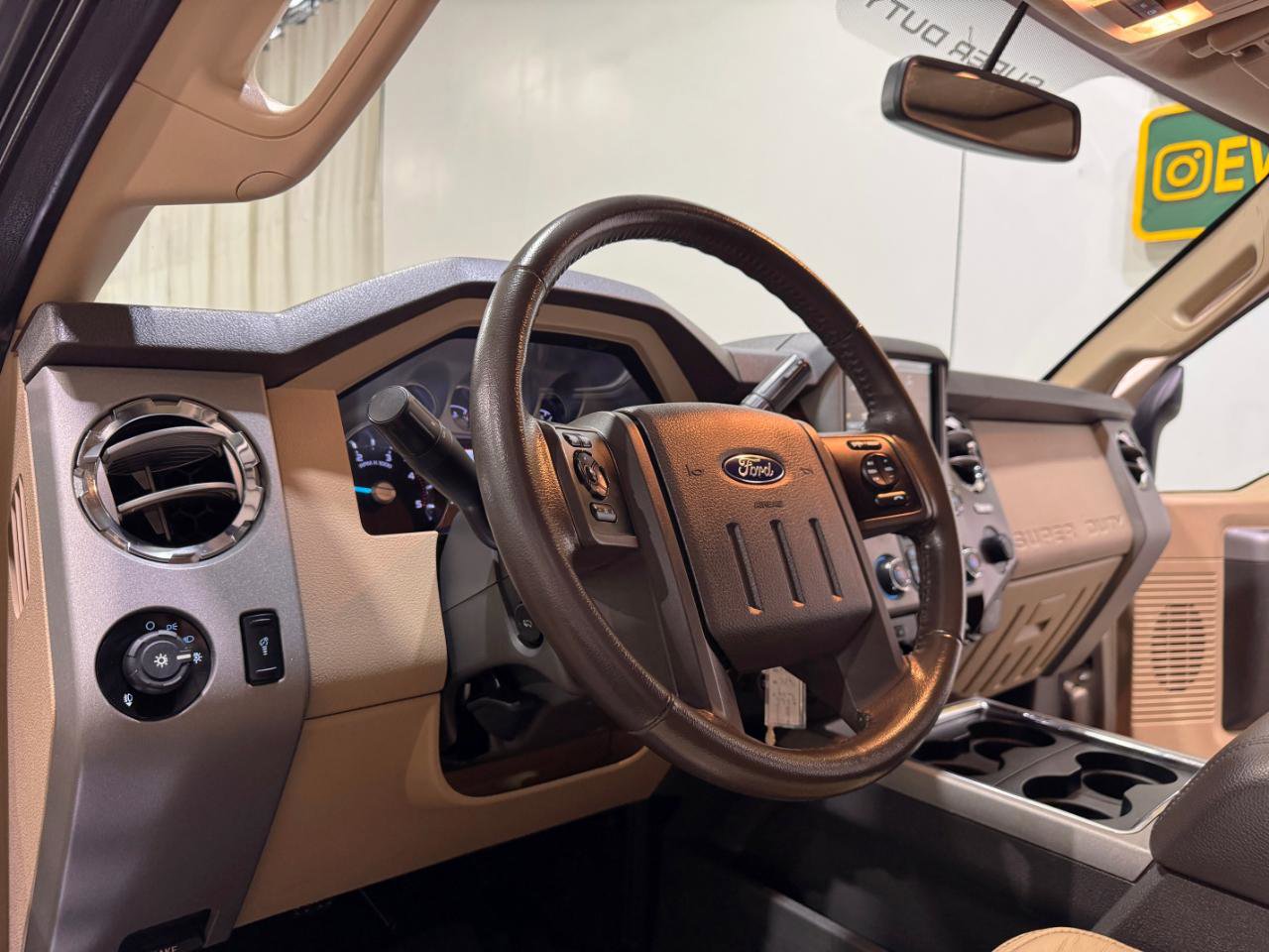 Used 2014 Ford F250 Lariat w/ Lariat Ultimate Package image 10