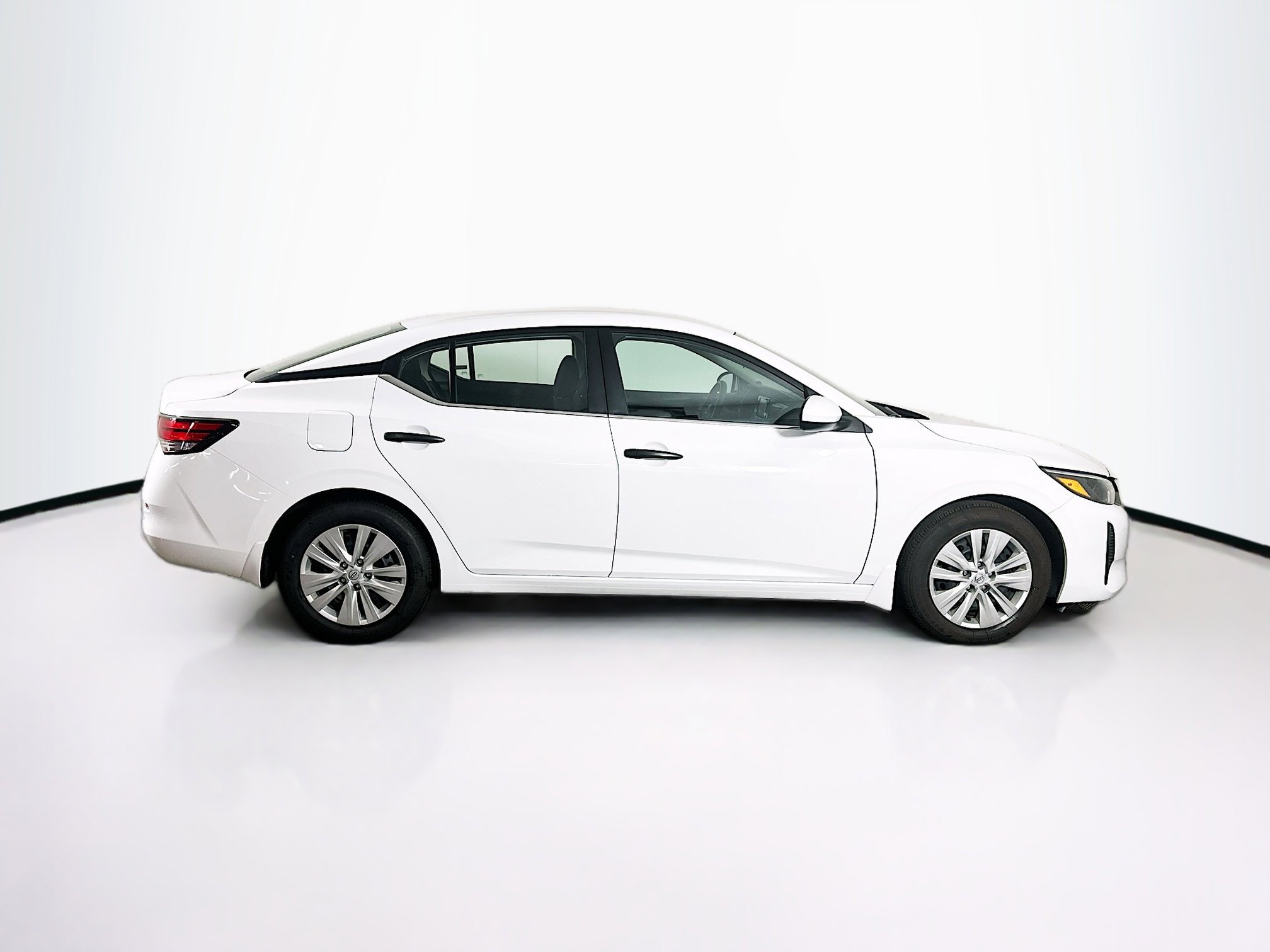 Used 2025 Nissan Sentra S FWD image 10