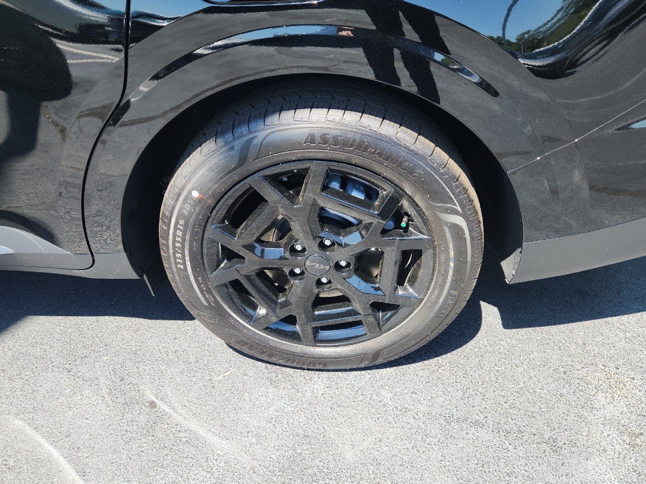 New 2026 Kia Carnival SX w/ SX Dark Edition Package FWD image 14