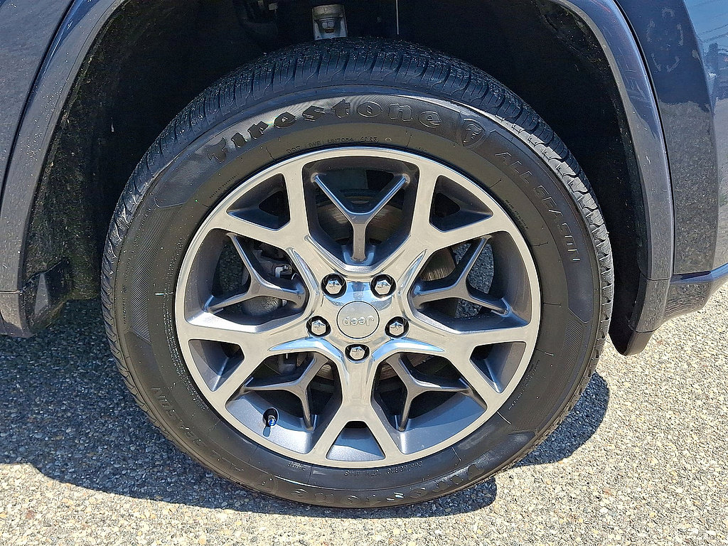Certified 2020 Jeep Grand Cherokee Overland AWD/4WD image 33