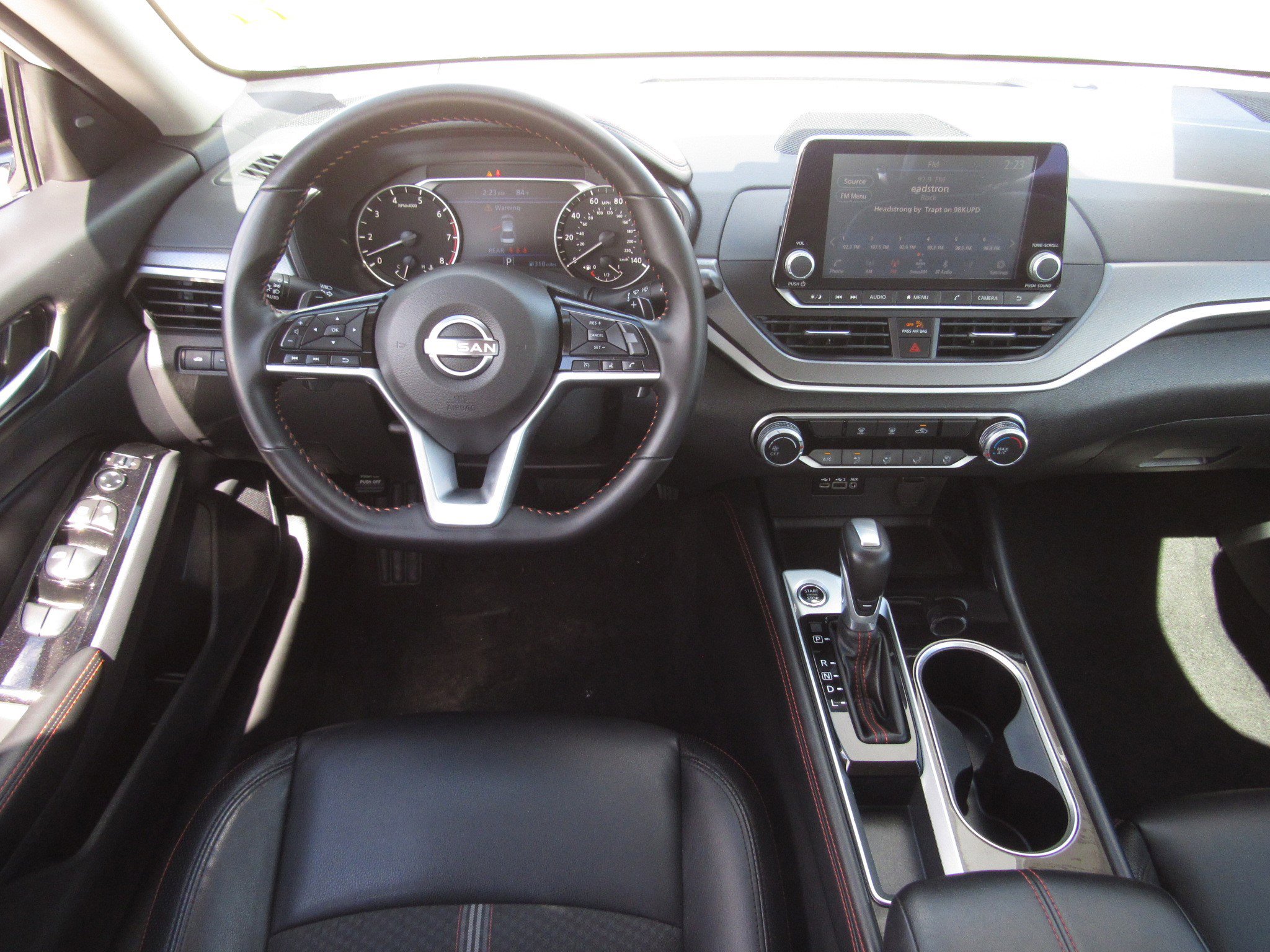 Used 2025 Nissan Altima 2.5 SR image 15