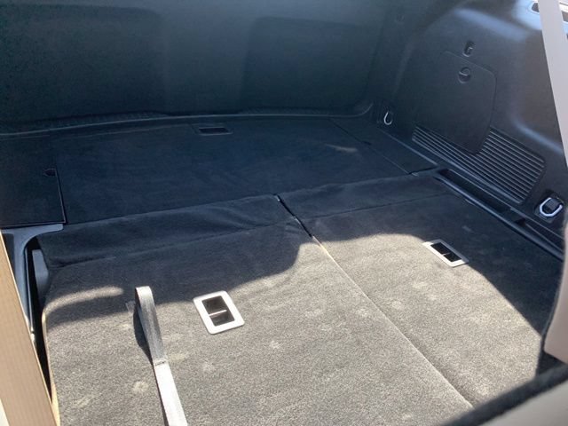 Used 2023 Ford Explorer XLT w/ Equipment Group 202A AWD/4WD image 14